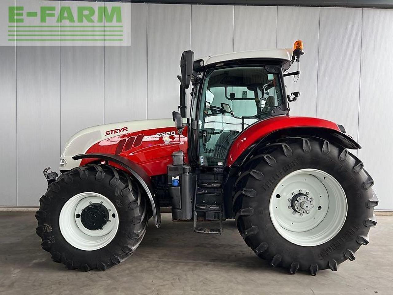 Steyr cvt 6220 - Tractor: foto 4 Steyr cvt 6220 - Tractor: foto 4