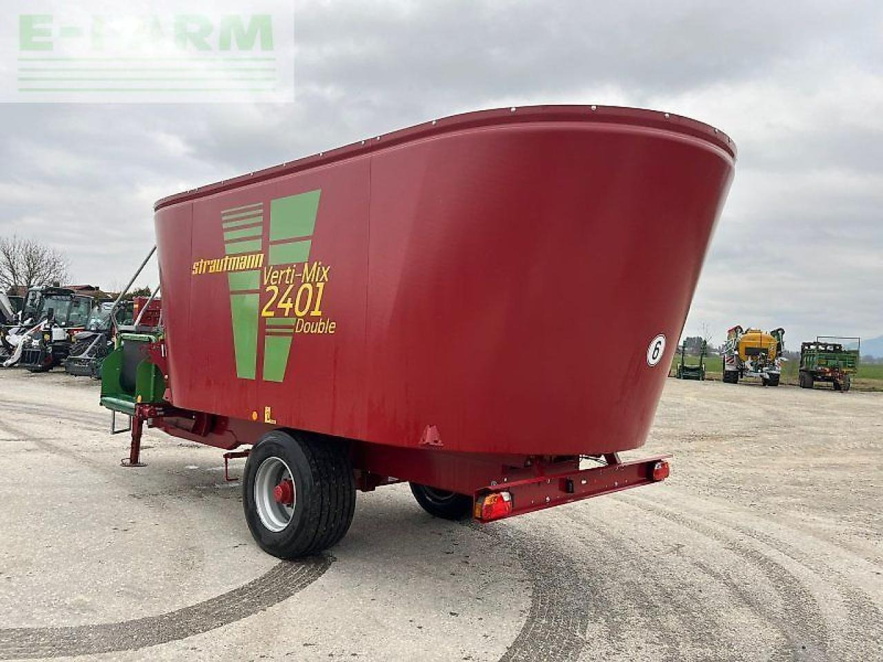 Strautmann verti mix 2401 double - Maquinaria ganadera: foto 4 Strautmann verti mix 2401 double - Maquinaria ganadera: foto 4