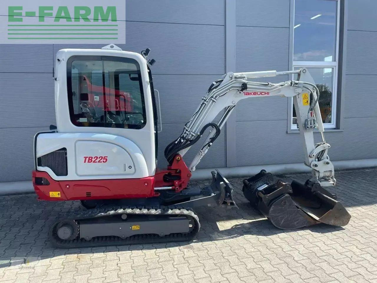 Takeuchi tb 225 v4 - Miniexcavadora: foto 2 Takeuchi tb 225 v4 - Miniexcavadora: foto 2