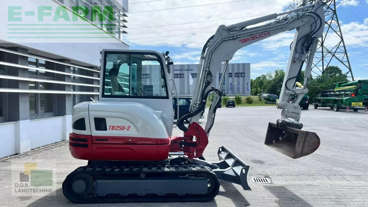 Takeuchi tb 250 - Miniexcavadora: foto 4 Takeuchi tb 250 - Miniexcavadora: foto 4