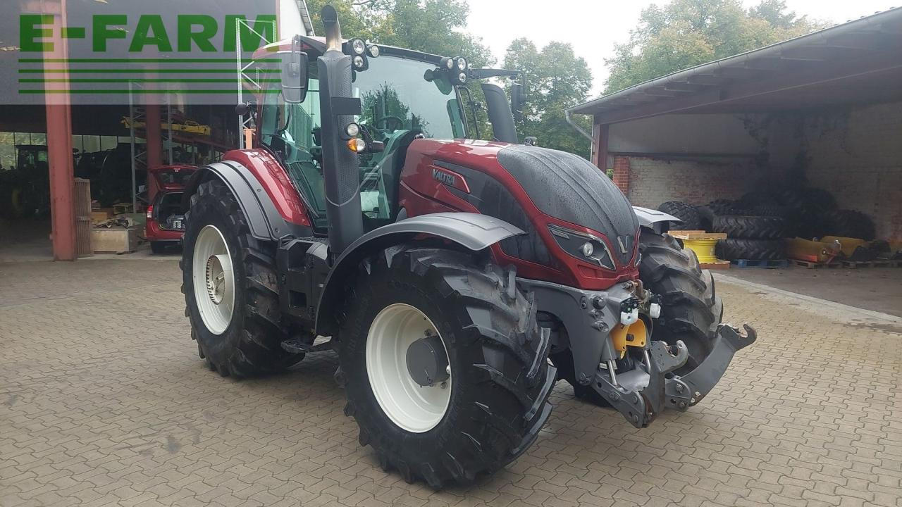 Valtra T 174 - Tractor: foto 4 Valtra T 174 - Tractor: foto 4