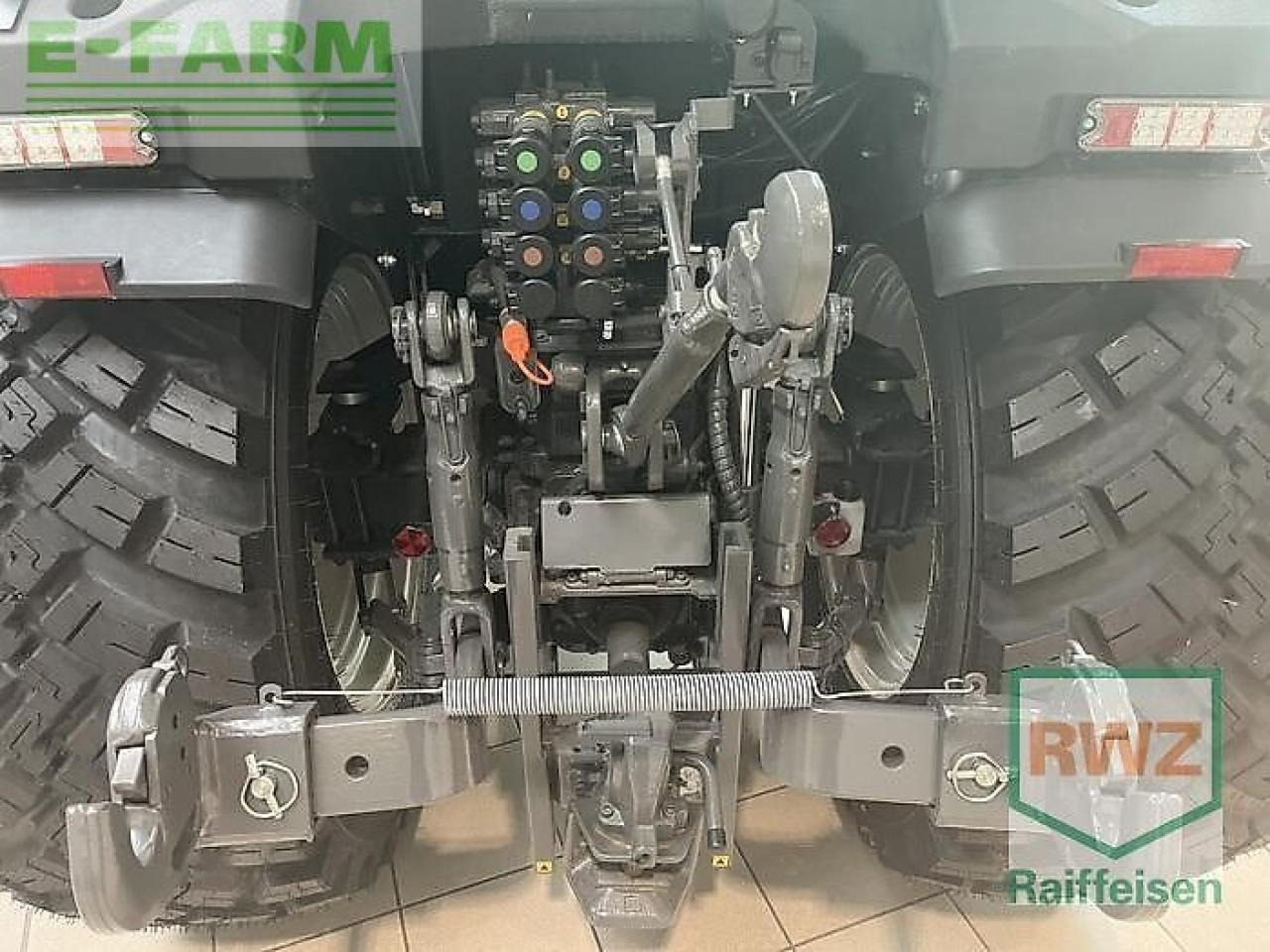 Valtra f105s 2d3 - Tractor: foto 4 Valtra f105s 2d3 - Tractor: foto 4