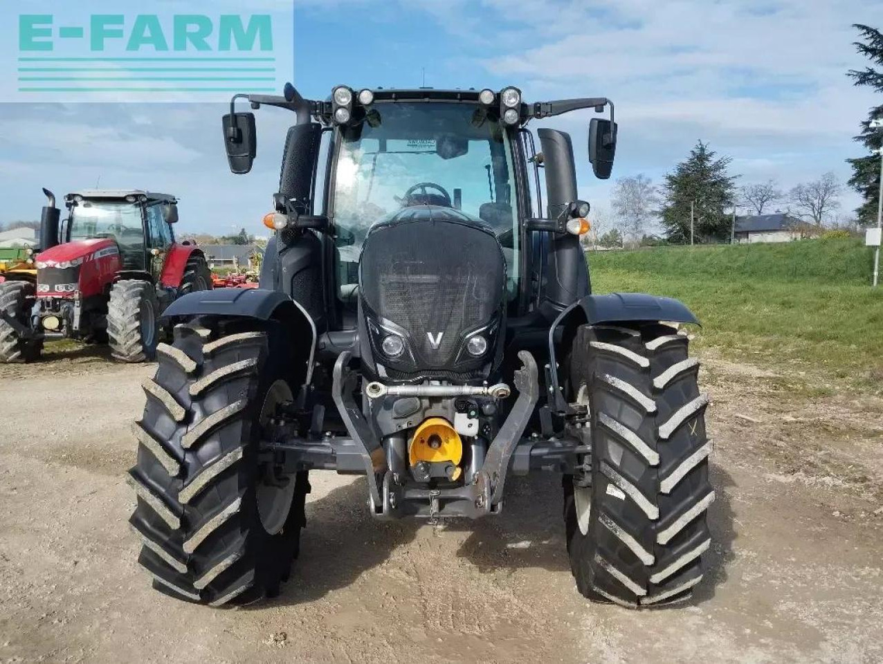 Valtra n 134 active Active - Tractor: foto 1 Valtra n 134 active Active - Tractor: foto 1