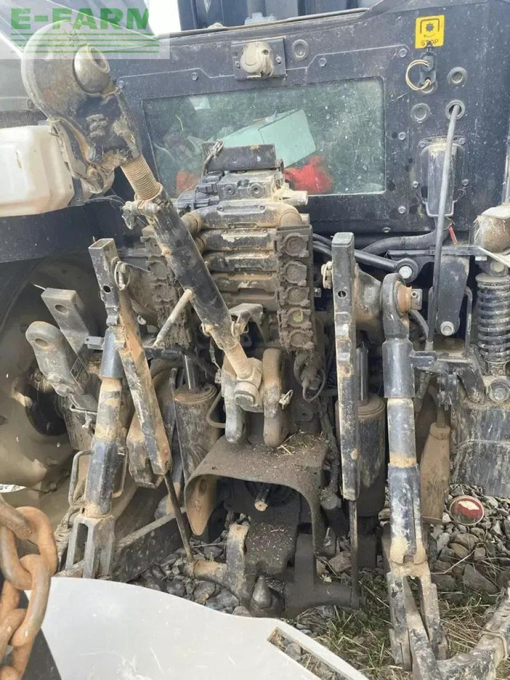 Valtra n 142 - Tractor: foto 4 Valtra n 142 - Tractor: foto 4