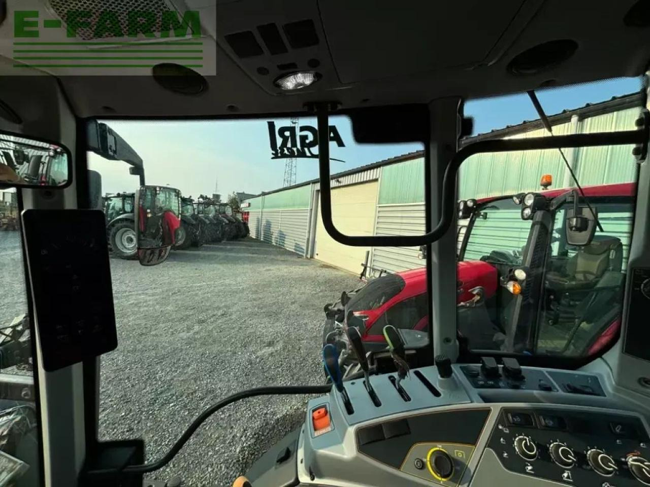 Tractor Valtra n135h: foto 6 Tractor Valtra n135h: foto 6