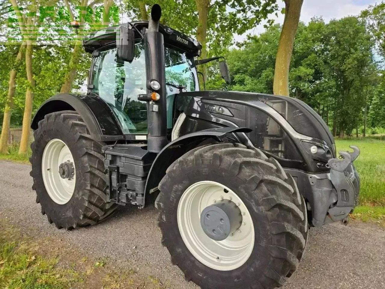 Valtra s394 smarttouch twintrac s274 s294 s324 s354 s374 fendt agco - Tractor: foto 1 Valtra s394 smarttouch twintrac s274 s294 s324 s354 s374 fendt agco - Tractor: foto 1
