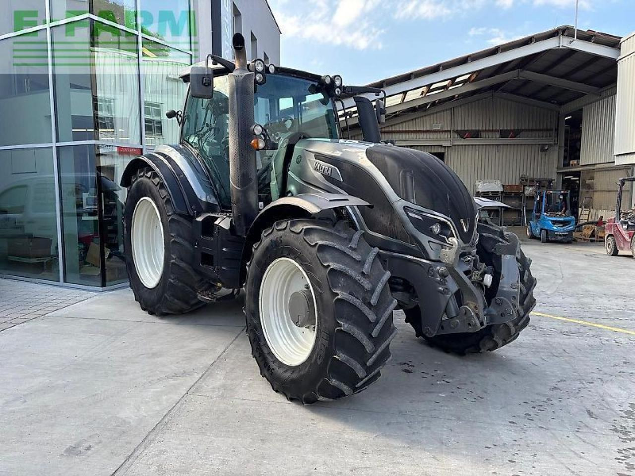 Valtra t 174e active Active - Tractor: foto 5 Valtra t 174e active Active - Tractor: foto 5