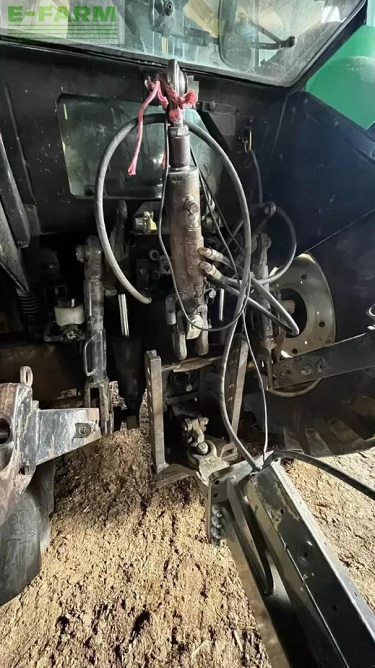 Valtra t120 - Tractor: foto 5 Valtra t120 - Tractor: foto 5