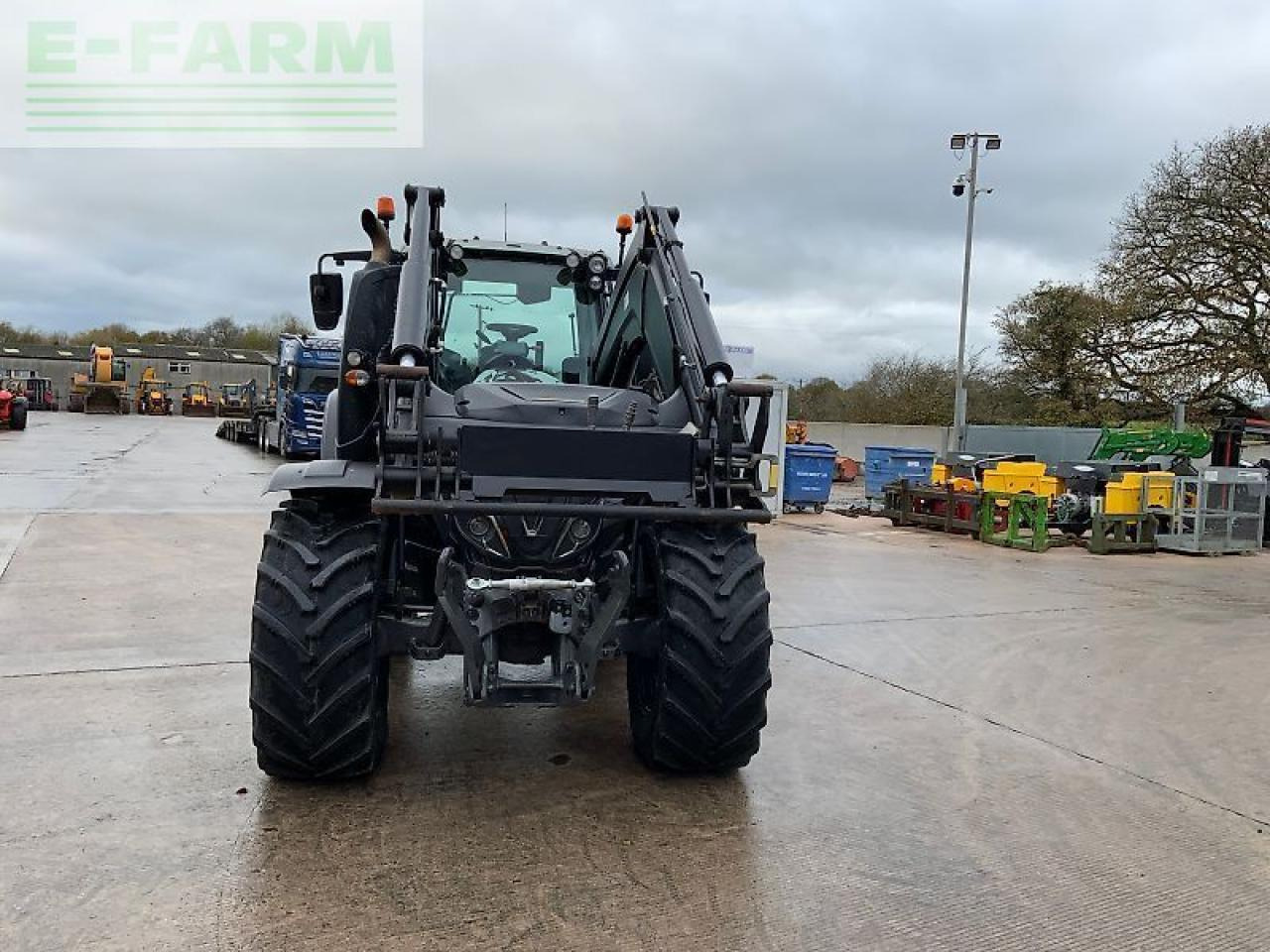 Valtra t174 active unlimited tractor (st25060) - Tractor: foto 4 Valtra t174 active unlimited tractor (st25060) - Tractor: foto 4