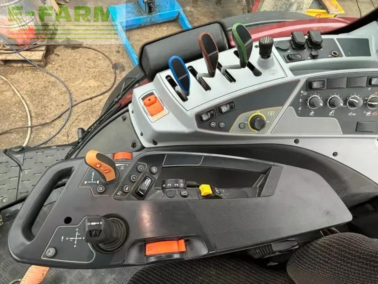 Valtra t174ea - Tractor: foto 5 Valtra t174ea - Tractor: foto 5