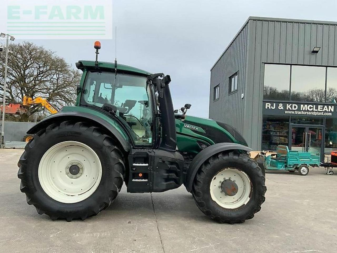 Valtra t214 direct tractor (st22267) Direct - Tractor: foto 1 Valtra t214 direct tractor (st22267) Direct - Tractor: foto 1