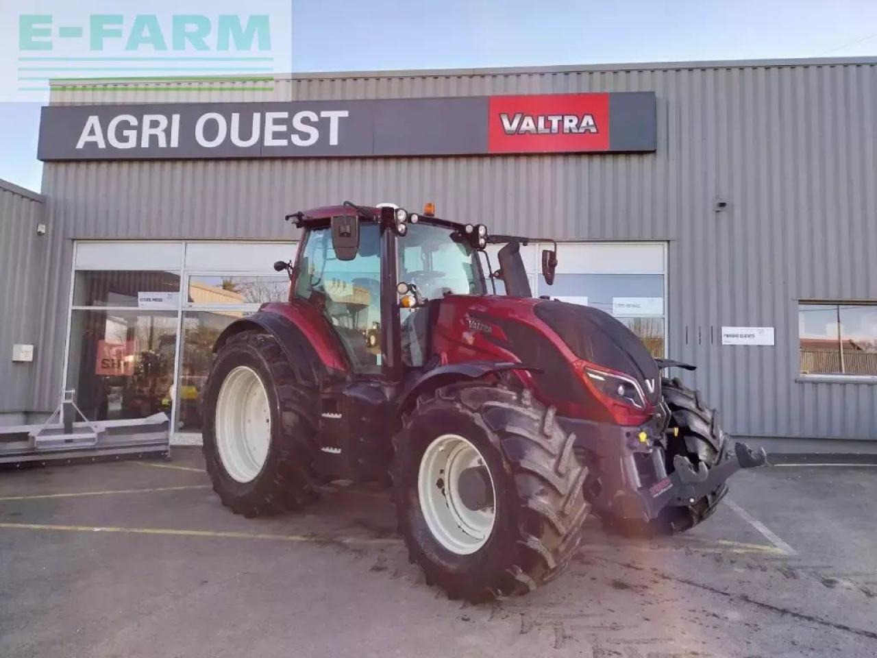 Valtra t214a - Tractor: foto 4 Valtra t214a - Tractor: foto 4