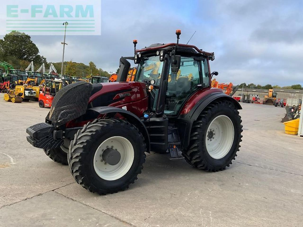 Valtra t235 active twin track reverse drive Active - Tractor: foto 4 Valtra t235 active twin track reverse drive Active - Tractor: foto 4
