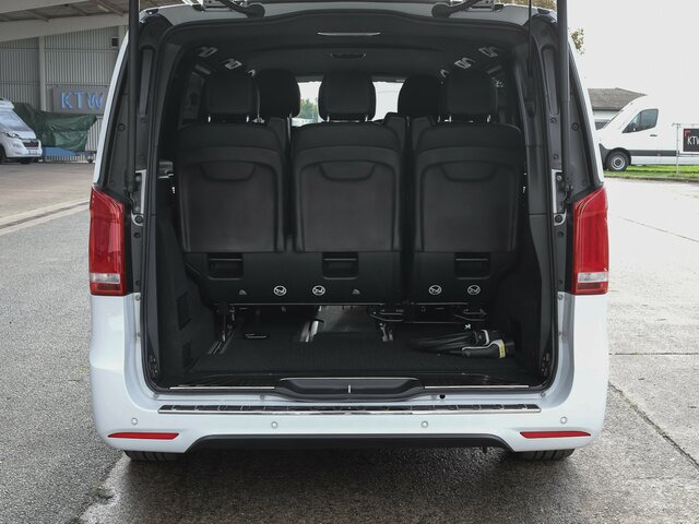 MERCEDES-BENZ EQV 300 Avantgarde Line,lang,7Sitze,2xKlima,LED... - Minibús, Autobús eléctrico: foto 2 MERCEDES-BENZ EQV 300 Avantgarde Line,lang,7Sitze,2xKlima,LED... - Minibús, Autobús eléctrico: foto 2