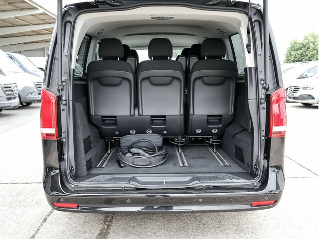 MERCEDES-BENZ EQV 300 Extralang,8Sitze,2xelektr.Schiebetür,LED - Furgoneta de pasajeros, Furgoneta eléctrica: foto 2 MERCEDES-BENZ EQV 300 Extralang,8Sitze,2xelektr.Schiebetür,LED - Furgoneta de pasajeros, Furgoneta eléctrica: foto 2