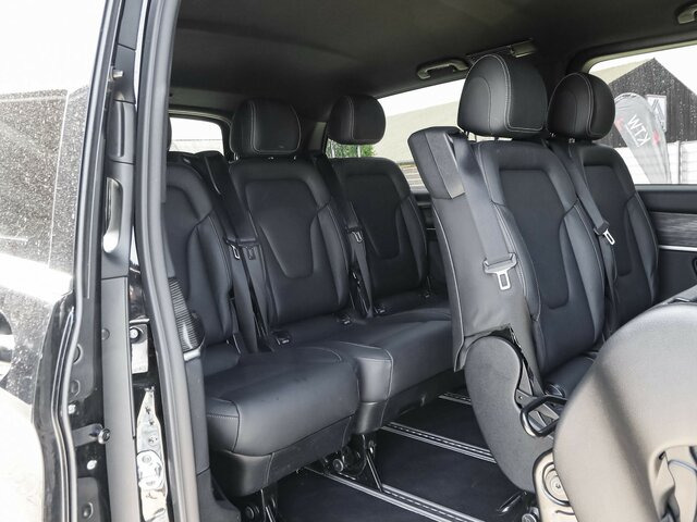 MERCEDES-BENZ EQV 300 Extralang,Avantgarde,8Sitze,2xelektr.Tür - Furgoneta de pasajeros, Furgoneta eléctrica: foto 5 MERCEDES-BENZ EQV 300 Extralang,Avantgarde,8Sitze,2xelektr.Tür - Furgoneta de pasajeros, Furgoneta eléctrica: foto 5