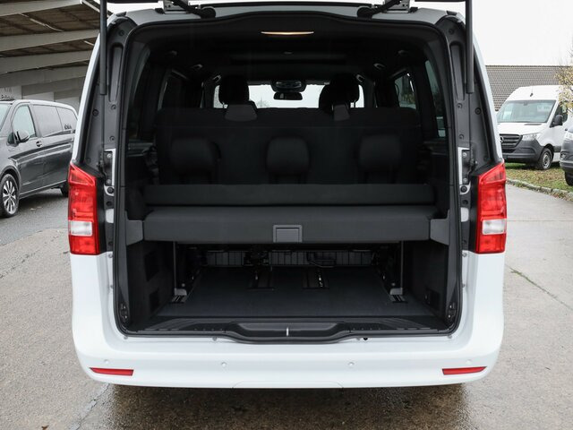 MERCEDES-BENZ EQV 300 lang,6Sitze,Liegepaket,Tisch,Schiebedach... - Furgoneta de pasajeros, Furgoneta eléctrica: foto 2 MERCEDES-BENZ EQV 300 lang,6Sitze,Liegepaket,Tisch,Schiebedach... - Furgoneta de pasajeros, Furgoneta eléctrica: foto 2