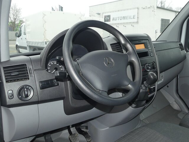 MERCEDES-BENZ Sprinter 311 CDI DOKA Pritsche,AHK,Standheizung - Furgoneta caja abierta, Furgoneta combi: foto 4 MERCEDES-BENZ Sprinter 311 CDI DOKA Pritsche,AHK,Standheizung - Furgoneta caja abierta, Furgoneta combi: foto 4