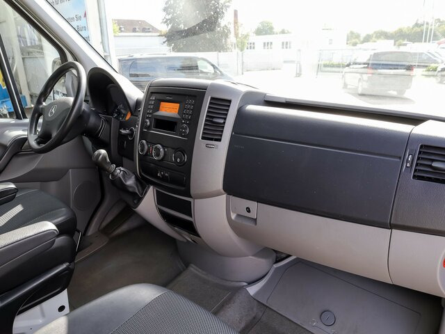MERCEDES-BENZ Sprinter 316CDI DOKA,Allrad,AHK,Standhzg. - Furgoneta con lona, Furgoneta combi: foto 3 MERCEDES-BENZ Sprinter 316CDI DOKA,Allrad,AHK,Standhzg. - Furgoneta con lona, Furgoneta combi: foto 3
