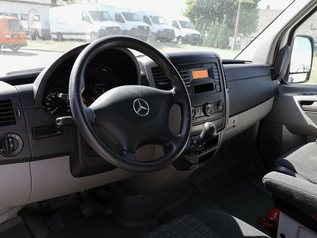 MERCEDES-BENZ Sprinter 316CDI DOKA,Allrad,Klima,Standhzg. - Furgoneta con lona, Furgoneta combi: foto 4 MERCEDES-BENZ Sprinter 316CDI DOKA,Allrad,Klima,Standhzg. - Furgoneta con lona, Furgoneta combi: foto 4