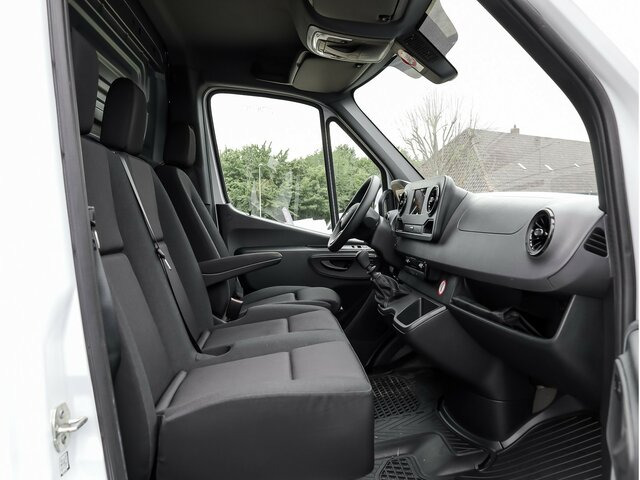 MERCEDES-BENZ Sprinter 317 CDI Kasten,L2H2,MBUX,Kamera - Furgón: foto 3 MERCEDES-BENZ Sprinter 317 CDI Kasten,L2H2,MBUX,Kamera - Furgón: foto 3