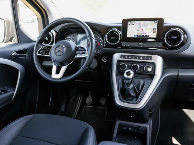 MERCEDES-BENZ T 180 Progressive,MBUX,LED,Navi,Kamera,Tempomat - Furgoneta de pasajeros: foto 3 MERCEDES-BENZ T 180 Progressive,MBUX,LED,Navi,Kamera,Tempomat - Furgoneta de pasajeros: foto 3