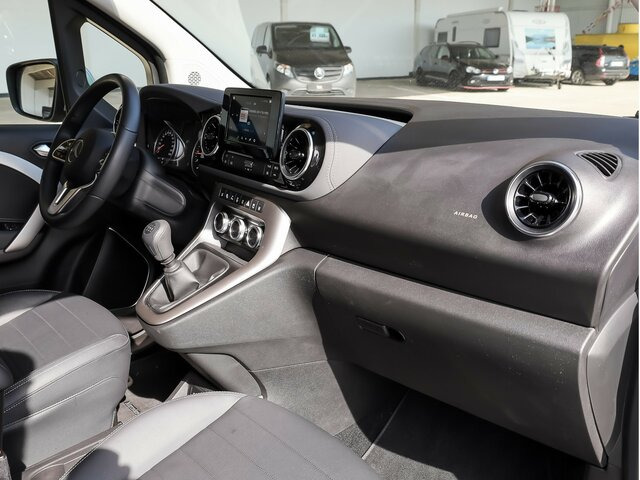 MERCEDES-BENZ T 180 Progressive,MBUX,LED,Navi,Kamera,Tempomat - Furgoneta de pasajeros: foto 3 MERCEDES-BENZ T 180 Progressive,MBUX,LED,Navi,Kamera,Tempomat - Furgoneta de pasajeros: foto 3