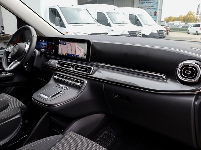 MERCEDES-BENZ V 220 d STYLE kompakt,7Sitzer,2Schiebetüren el.... - Furgoneta de pasajeros: foto 4 MERCEDES-BENZ V 220 d STYLE kompakt,7Sitzer,2Schiebetüren el.... - Furgoneta de pasajeros: foto 4