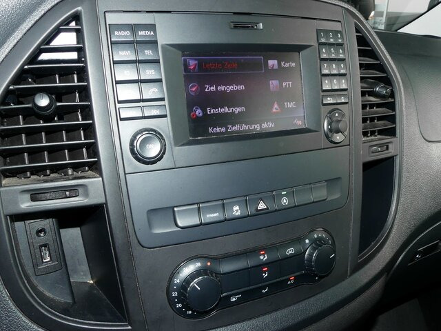 MERCEDES-BENZ Vito 114 TourerPro,Allrad,Automatik,8Sitzer - Furgoneta de pasajeros: foto 4 MERCEDES-BENZ Vito 114 TourerPro,Allrad,Automatik,8Sitzer - Furgoneta de pasajeros: foto 4