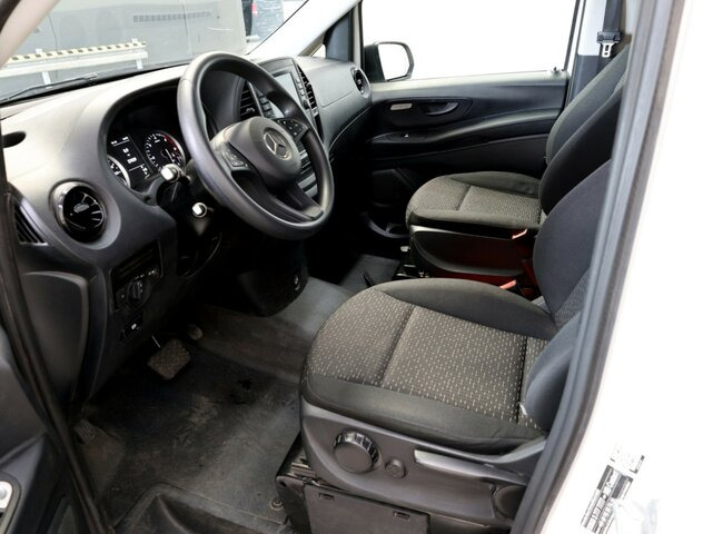 MERCEDES-BENZ Vito 114 TourerPro,Extralang,8Sitzer,Automatik... - Furgoneta de pasajeros: foto 2 MERCEDES-BENZ Vito 114 TourerPro,Extralang,8Sitzer,Automatik... - Furgoneta de pasajeros: foto 2