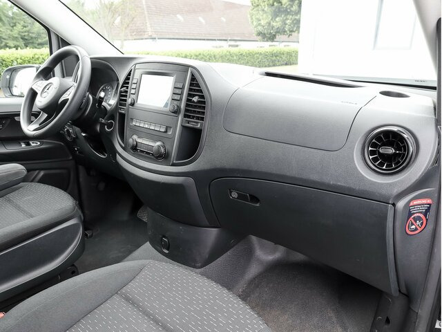 MERCEDES-BENZ Vito 114 TourerPro,Extralang,AMF Rollstuhlrampe... - Furgoneta de pasajeros: foto 4 MERCEDES-BENZ Vito 114 TourerPro,Extralang,AMF Rollstuhlrampe... - Furgoneta de pasajeros: foto 4