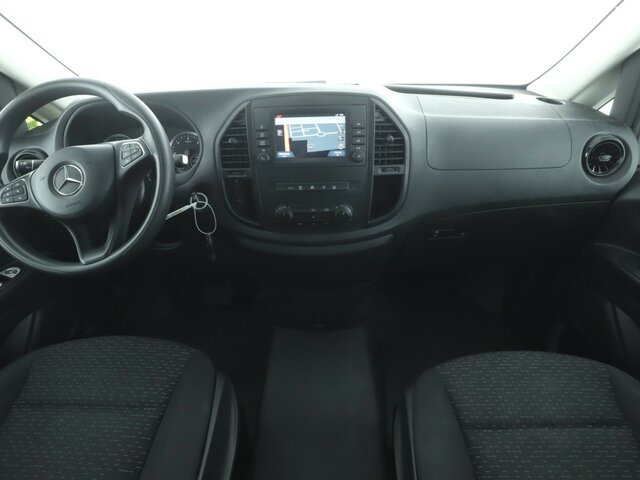 MERCEDES-BENZ Vito 114 TourerPro,lang,Automatik,8Sitze,Kamera... - Minibús, Furgoneta de pasajeros: foto 2 MERCEDES-BENZ Vito 114 TourerPro,lang,Automatik,8Sitze,Kamera... - Minibús, Furgoneta de pasajeros: foto 2