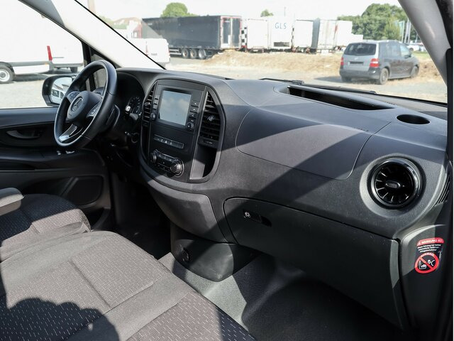 MERCEDES-BENZ Vito 116CDI lang,TourerPro,2Klima,9Sitze,Kamera - Minibús, Furgoneta de pasajeros: foto 4 MERCEDES-BENZ Vito 116CDI lang,TourerPro,2Klima,9Sitze,Kamera - Minibús, Furgoneta de pasajeros: foto 4