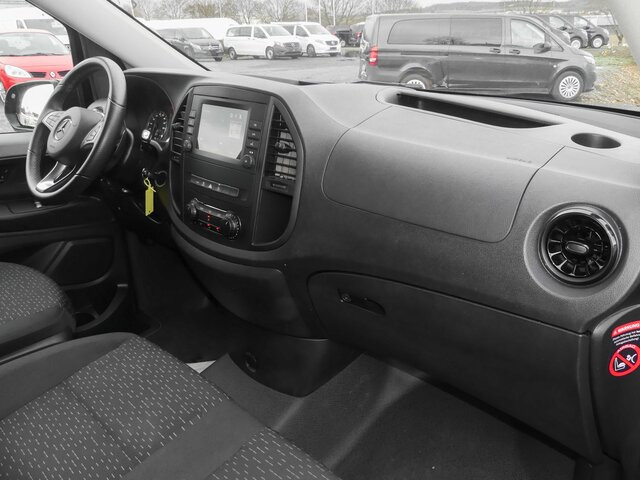 MERCEDES-BENZ Vito 116CDI lang,TourerPro,2xKlima,9Sitze,Kamera - Furgoneta de pasajeros: foto 3 MERCEDES-BENZ Vito 116CDI lang,TourerPro,2xKlima,9Sitze,Kamera - Furgoneta de pasajeros: foto 3