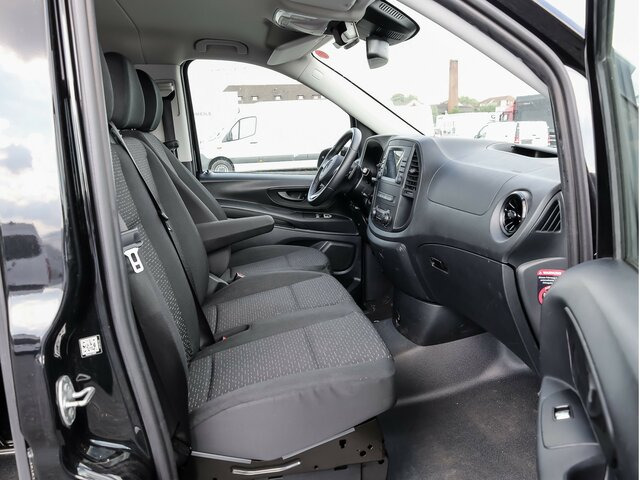 MERCEDES-BENZ Vito 116CDI lang,TourerPro,2xKlima,9Sitze,Kamera - Furgoneta de pasajeros: foto 3 MERCEDES-BENZ Vito 116CDI lang,TourerPro,2xKlima,9Sitze,Kamera - Furgoneta de pasajeros: foto 3