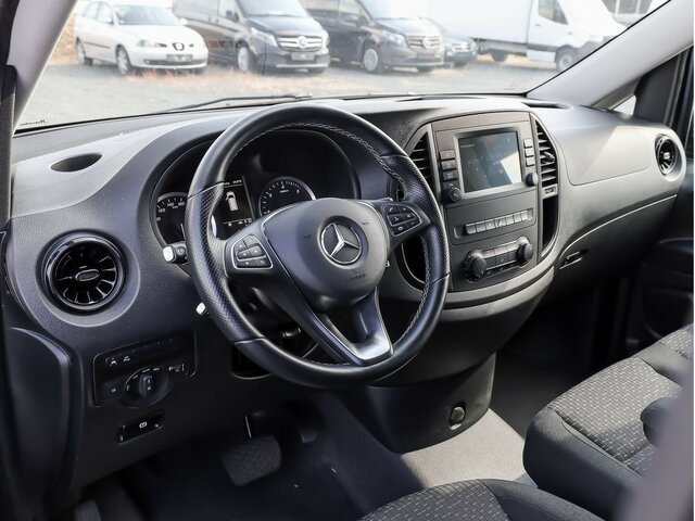 MERCEDES-BENZ Vito 116CDI lang,TourerPro,2xKlima,9Sitze,Kamera - Furgoneta de pasajeros: foto 5 MERCEDES-BENZ Vito 116CDI lang,TourerPro,2xKlima,9Sitze,Kamera - Furgoneta de pasajeros: foto 5
