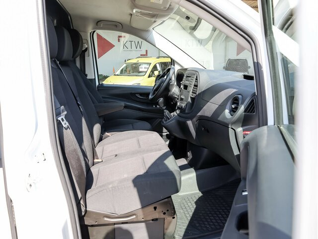 MERCEDES-BENZ Vito114CDI KA lang ,Klima,Sortimo Regal - Furgoneta pequeña: foto 5 MERCEDES-BENZ Vito114CDI KA lang ,Klima,Sortimo Regal - Furgoneta pequeña: foto 5