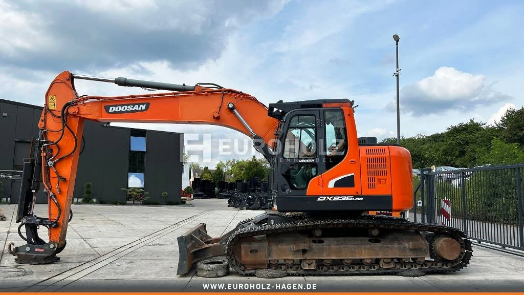 Doosan Kettenbagger DX 235 LCR-5, hyd. SW OilQuick 70-55 - Excavadora de cadenas: foto 3 Doosan Kettenbagger DX 235 LCR-5, hyd. SW OilQuick 70-55 - Excavadora de cadenas: foto 3