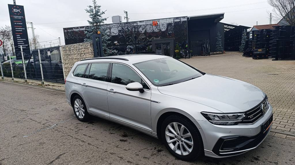 Volkswagen Passat GTE 1.4 TSI DSG GTE Plug-in-Hybrid 1. Hand - Coche: foto 1 Volkswagen Passat GTE 1.4 TSI DSG GTE Plug-in-Hybrid 1. Hand - Coche: foto 1