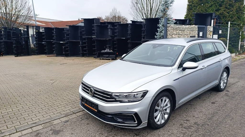Volkswagen Passat GTE 1.4 TSI DSG GTE Plug-in-Hybrid 1. Hand - Coche: foto 2 Volkswagen Passat GTE 1.4 TSI DSG GTE Plug-in-Hybrid 1. Hand - Coche: foto 2