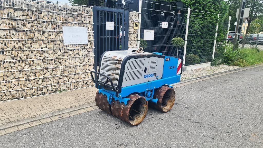 Weber TRC 86, Grabenwalze mit Fernbedienung, nur 101 Bh - Plancha reversible: foto 3 Weber TRC 86, Grabenwalze mit Fernbedienung, nur 101 Bh - Plancha reversible: foto 3