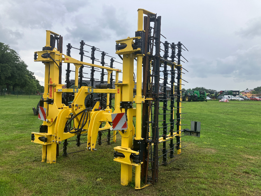 Bednar Striegel-PRO PN 6000 - Maquinaria para fertilización: foto 1 Bednar Striegel-PRO PN 6000 - Maquinaria para fertilización: foto 1