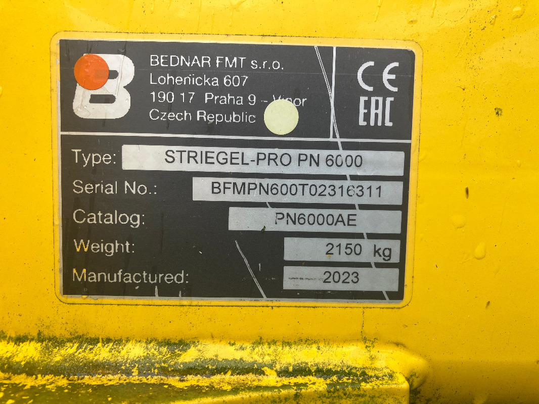 Bednar Striegel-Pro PN 6000 - Maquinaria para fertilización: foto 2 Bednar Striegel-Pro PN 6000 - Maquinaria para fertilización: foto 2