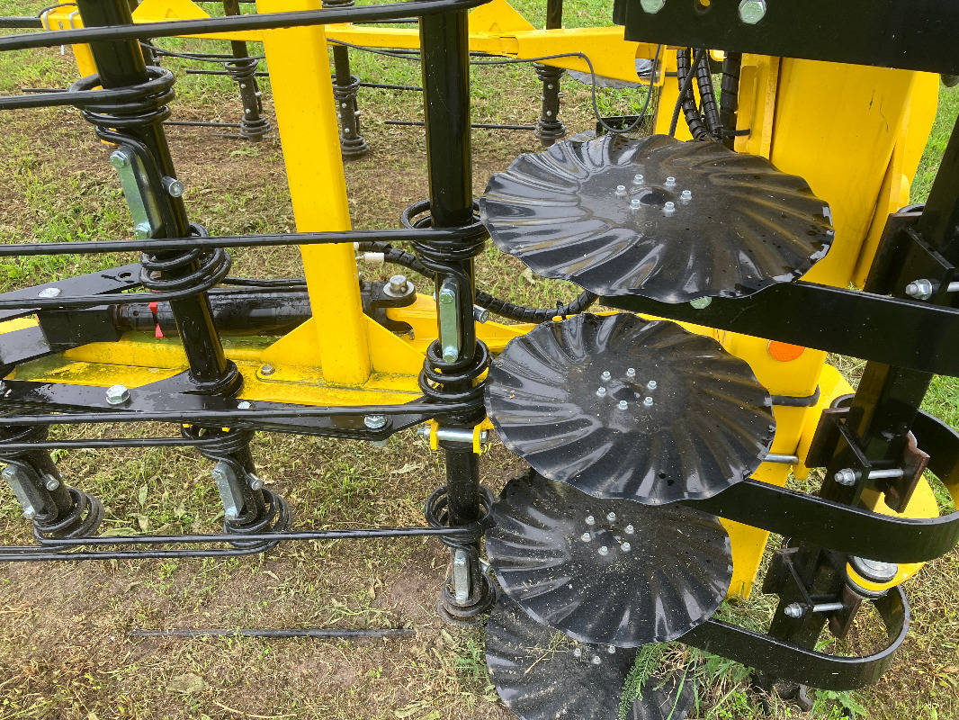 Bednar Striegel-Pro PN 6000 - Maquinaria para fertilización: foto 3 Bednar Striegel-Pro PN 6000 - Maquinaria para fertilización: foto 3