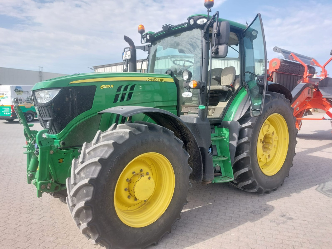 John Deere 6155R - Tractor: foto 1 John Deere 6155R - Tractor: foto 1