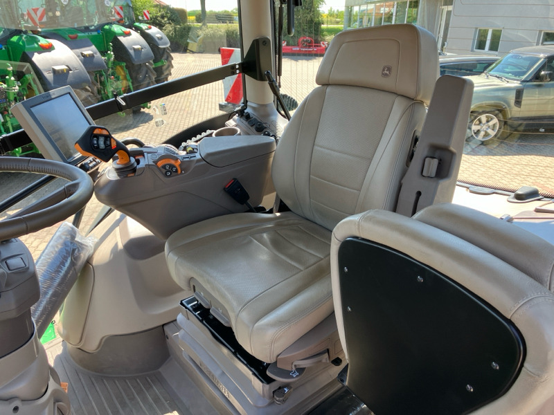 John Deere 6R250 mit FKH/ CommandPro/ Garantie bis 02.2027 - Tractor: foto 5 John Deere 6R250 mit FKH/ CommandPro/ Garantie bis 02.2027 - Tractor: foto 5
