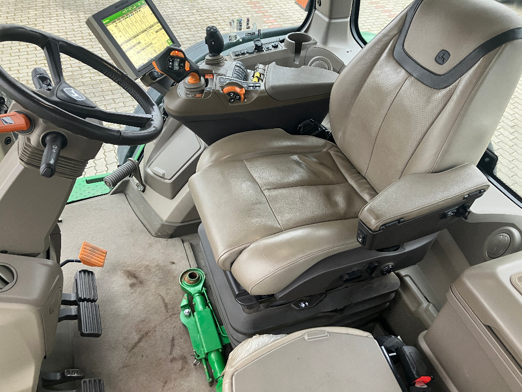 John Deere 7R290 - Tractor: foto 2 John Deere 7R290 - Tractor: foto 2