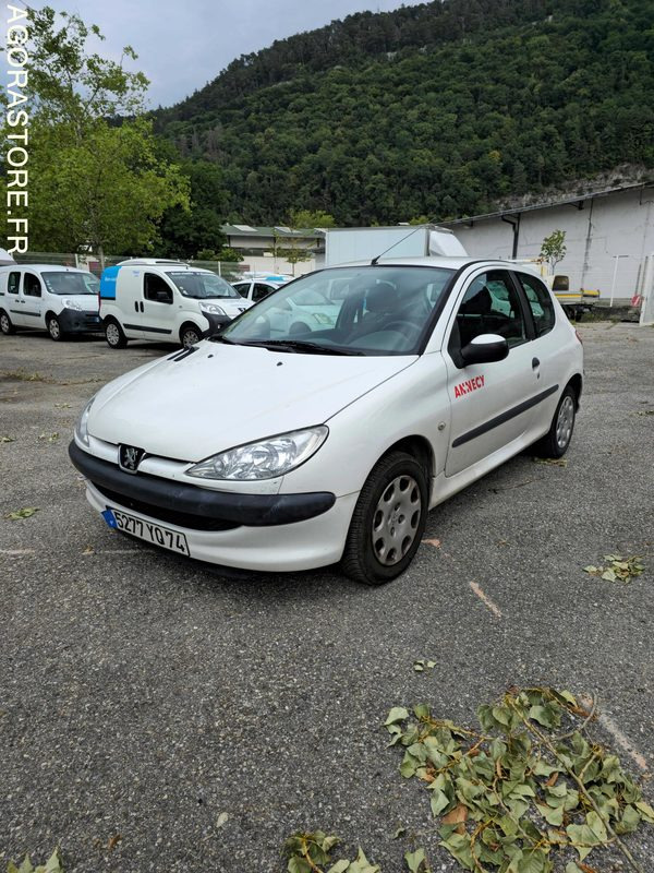 5277 YQ 74 - Peugeot 206 - Coche: foto 2 5277 YQ 74 - Peugeot 206 - Coche: foto 2