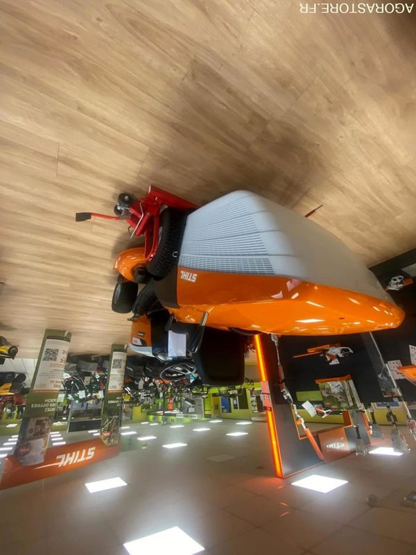 AUTOPORTE STIHL RT6127.1 ZL - NEUVE - D'EXPOSITION - Cortacésped: foto 5 AUTOPORTE STIHL RT6127.1 ZL - NEUVE - D'EXPOSITION - Cortacésped: foto 5