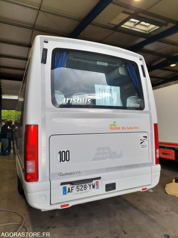 CAR IVECO de 2009 POUR PIECES - Autobús: foto 1 CAR IVECO de 2009 POUR PIECES - Autobús: foto 1